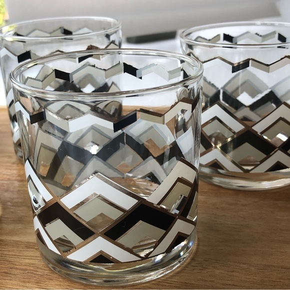 VINTAGE MCM short glass bar ware glasses black white metallic chevron print mod - Picture 6 of 11